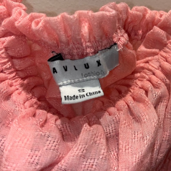 💕Pink Puff Sleeve Top. - Picture 2 of 3